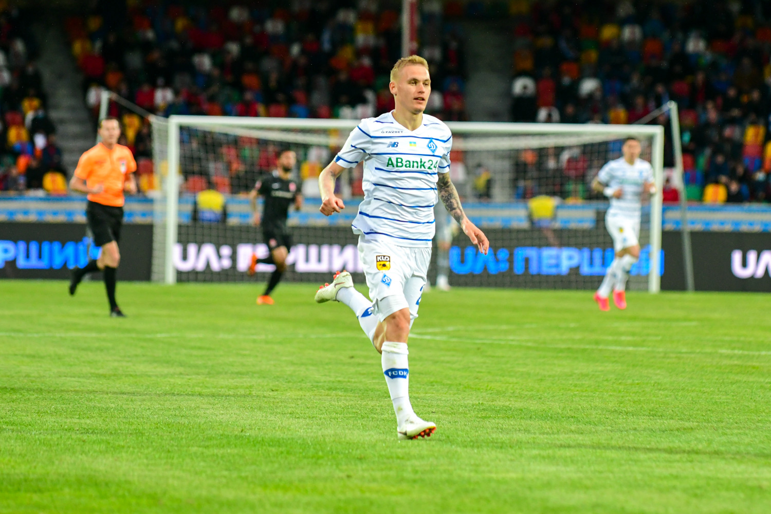 Vitaliy Buialskyi – four more years with Dynamo