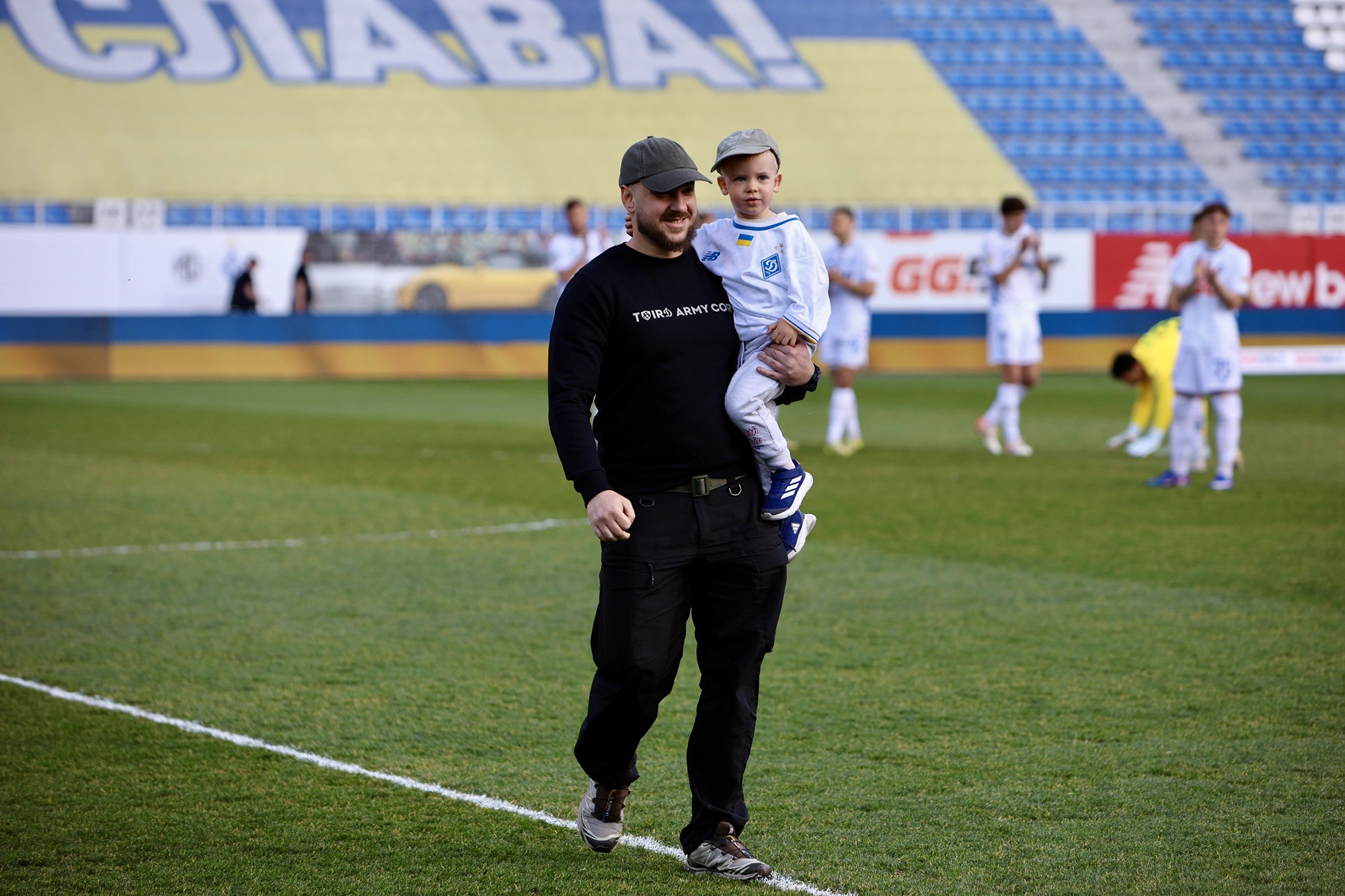 Історія сили та відданості