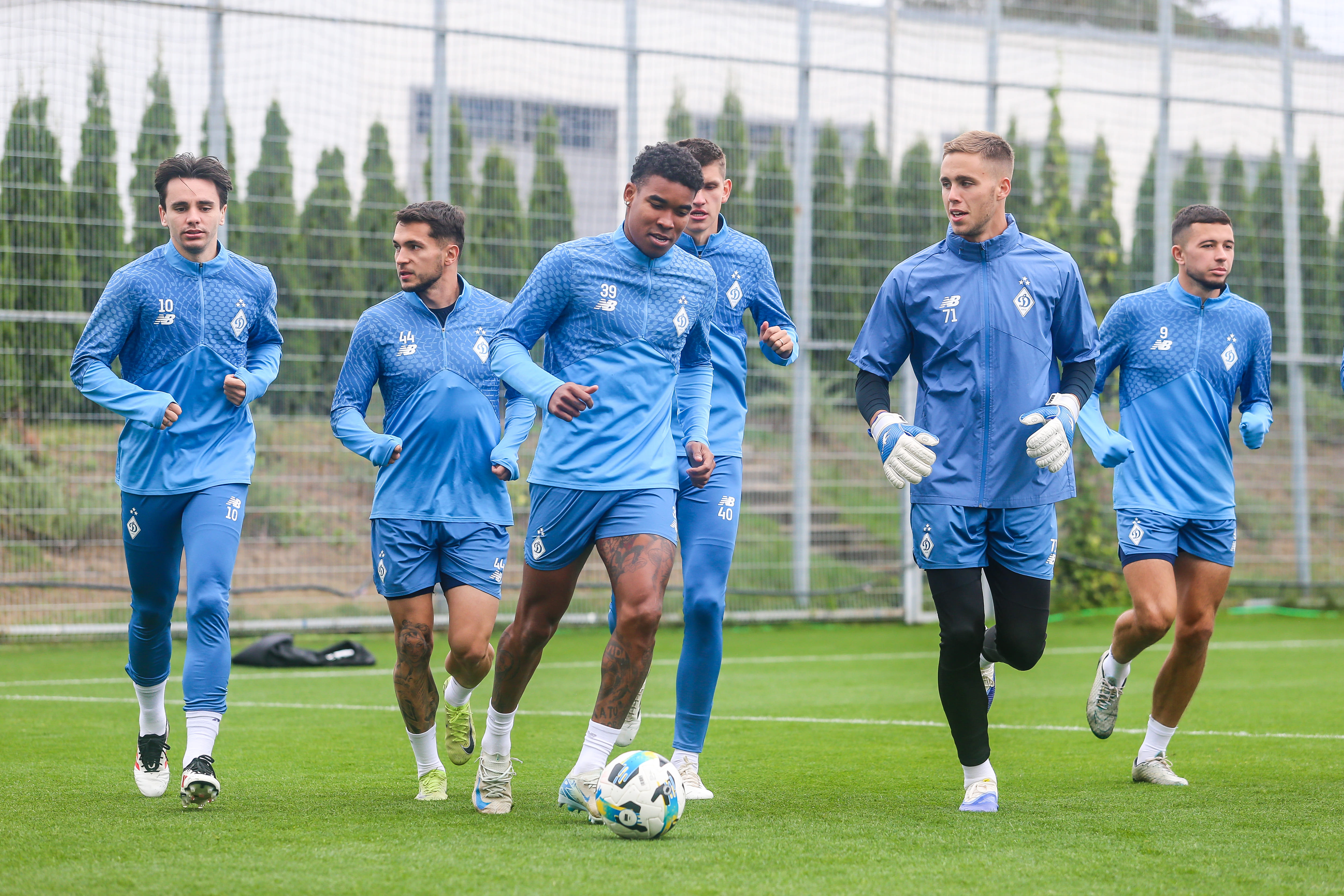 Dynamo preparing for away match against Karpaty