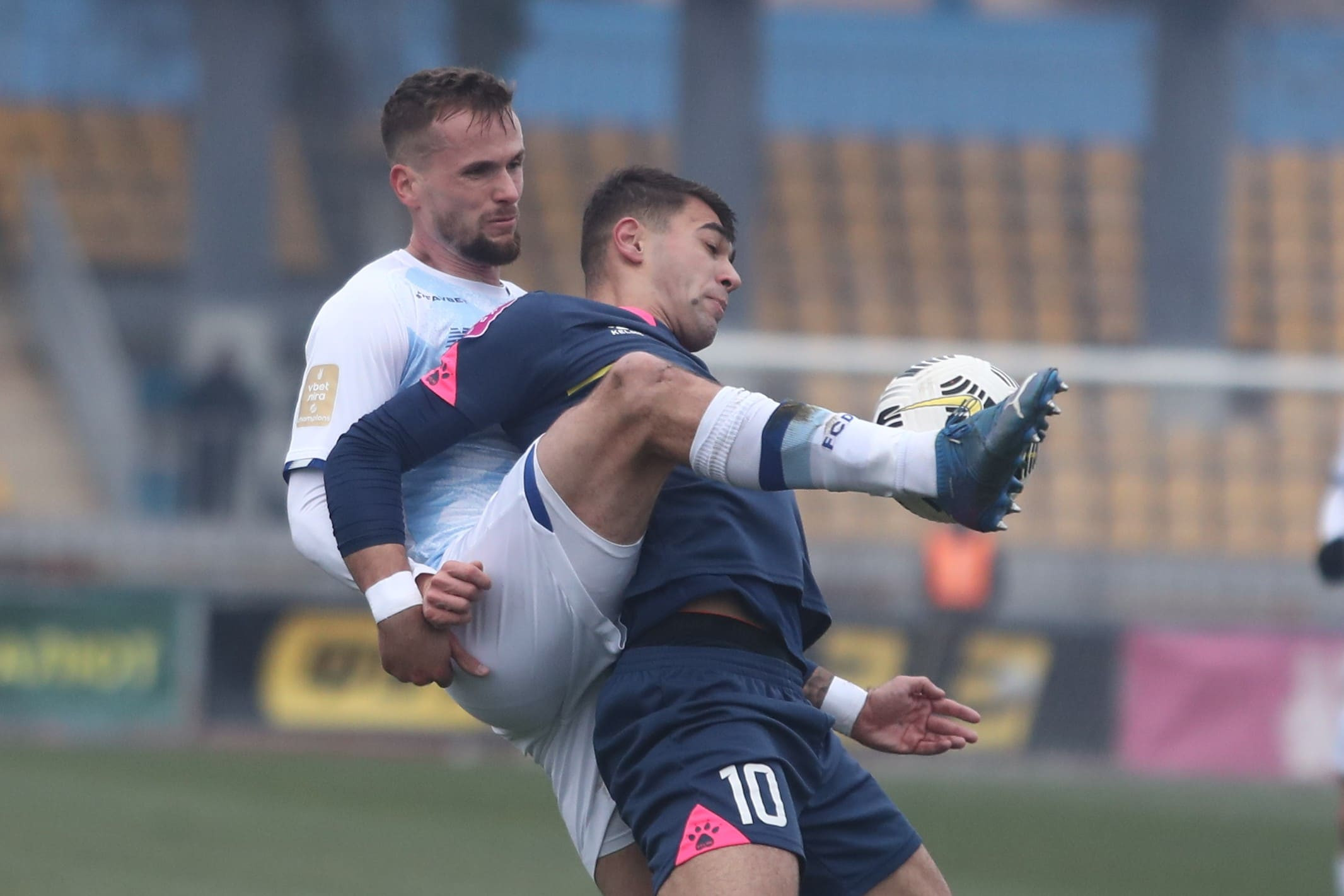 Tomasz Kedziora: “We played two different halves”