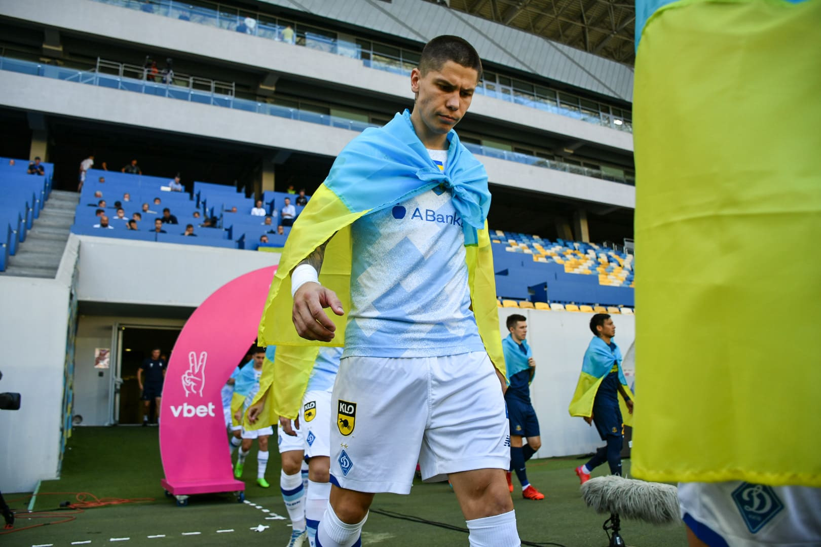 Денис Попов пропустить 2-3 тижні через пошкодження плеча
