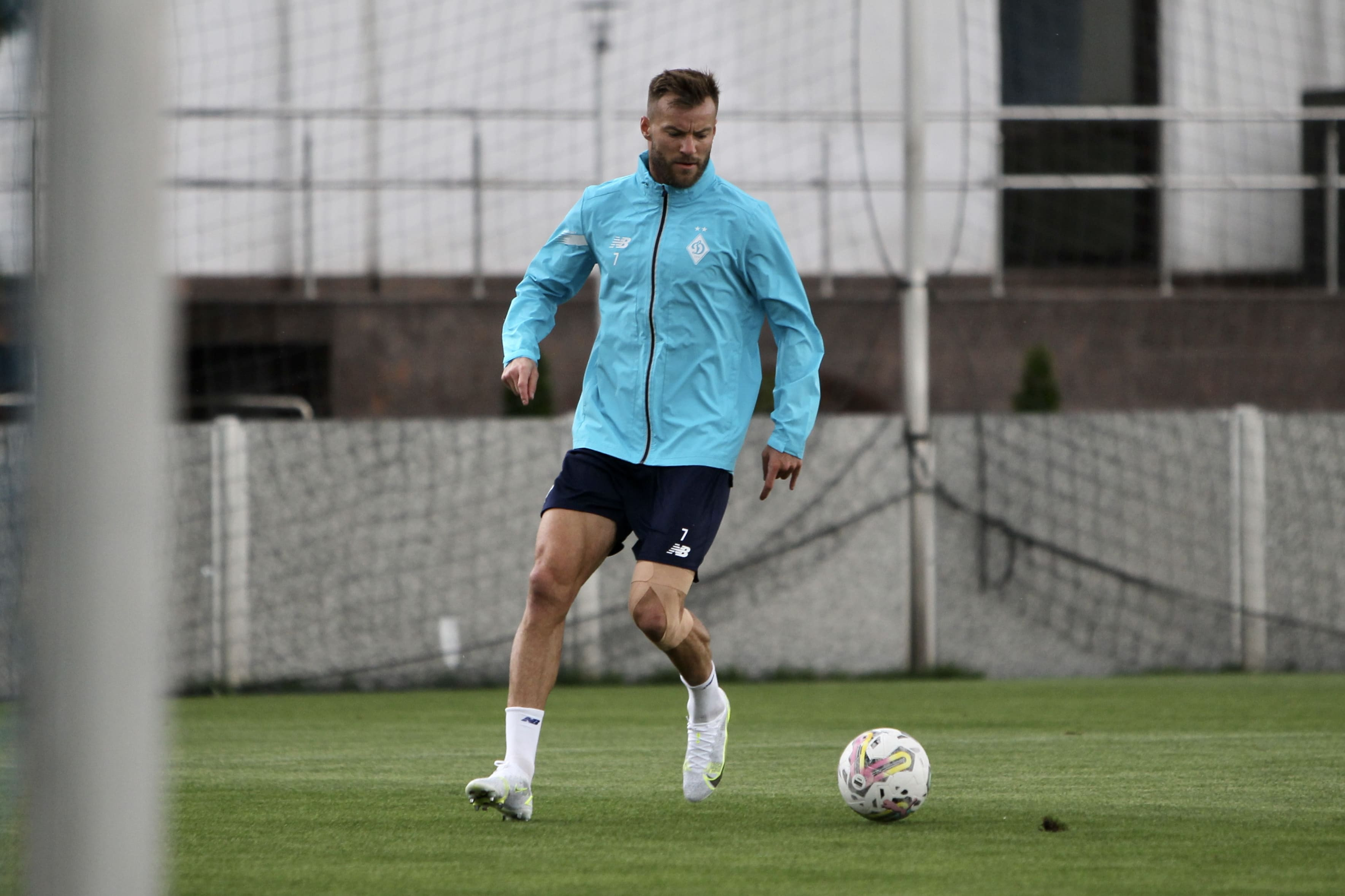 Andriy Yarmolenko: “Other options but the first place in the league just don’t exist to us”