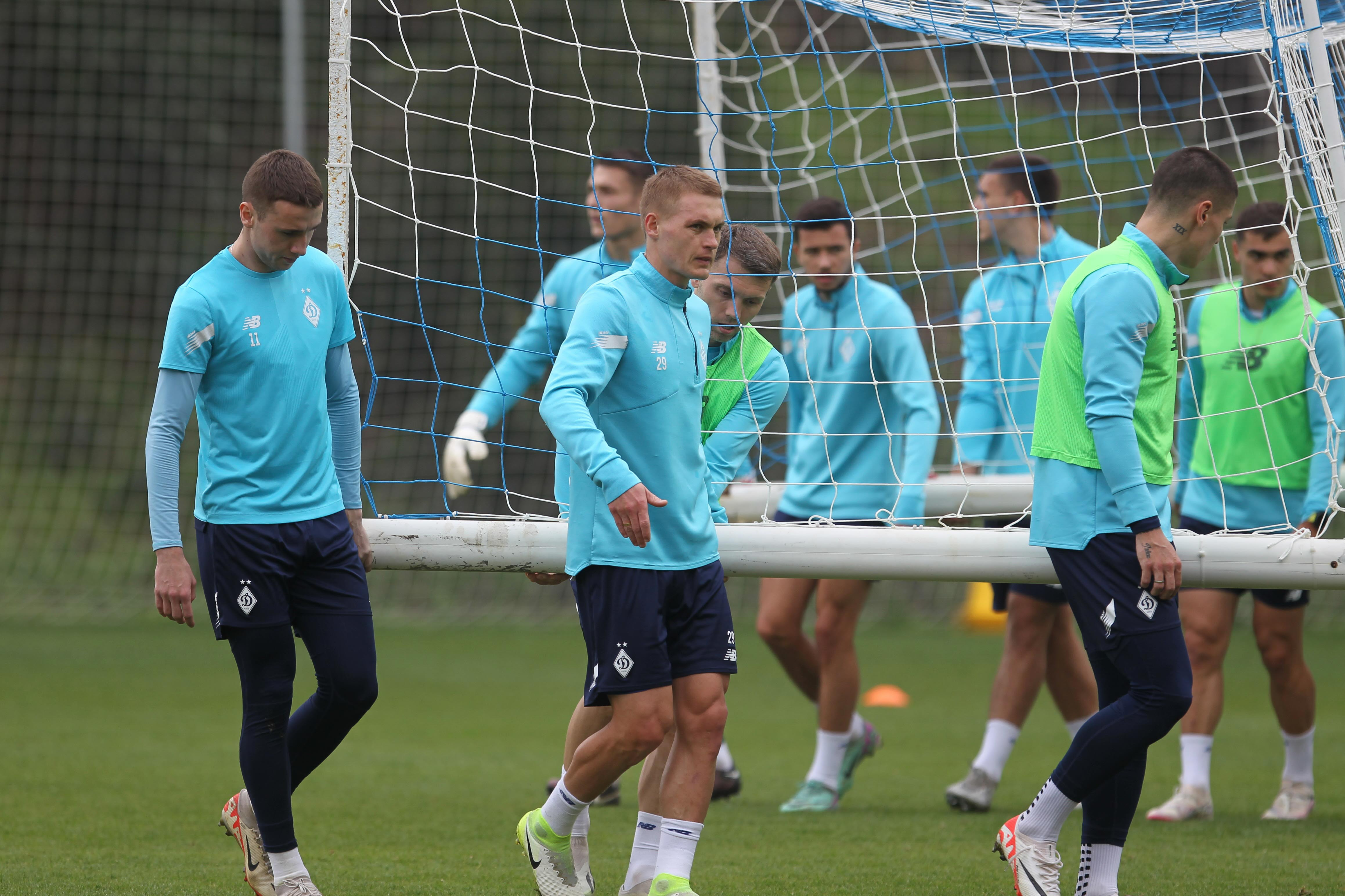 Training camp: day of the match against RFS