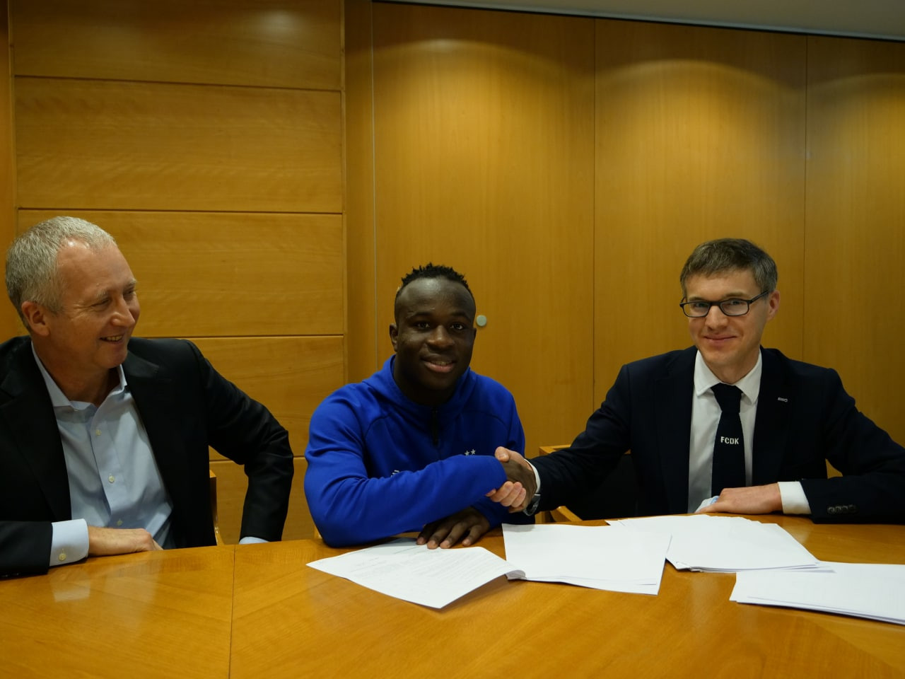 Samba Diallo signs new contract with Dynamo